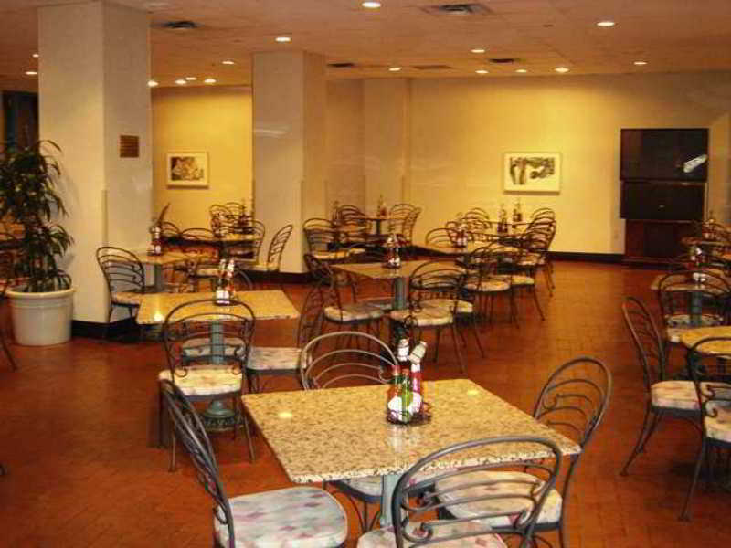 Embassy Suites Парсіппані Ресторан фото